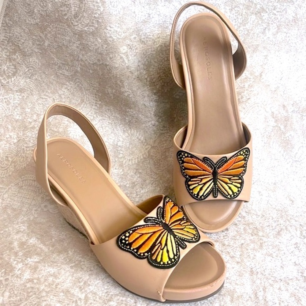 Brand New Aerosole Custom Butterfly Nude Beige Wedge Espadrille Heeled Sandals